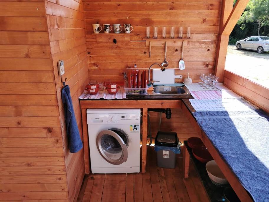 Sea Caravan On The Campingplatz Kiten (Burgas)